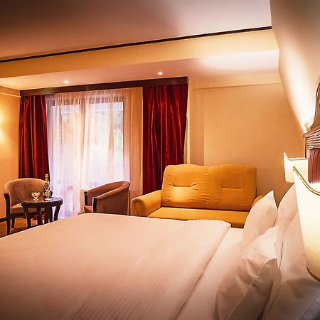 Perla Hotel Slănic-Moldova Dış mekan fotoğraf